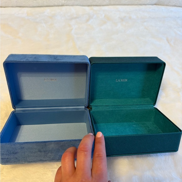 La Mer Blue and Teal jewelry box - Picture 3 of 4